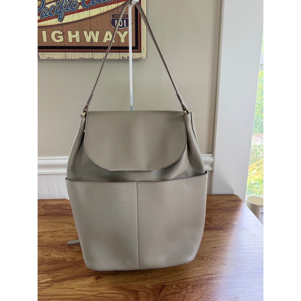 Cuyana Leather Backpack 13-inch Stone Pebbled Italian Leather One Size EUC